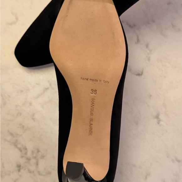 Manolo Blahnik Classic Black Heels - Picture 3 of 5